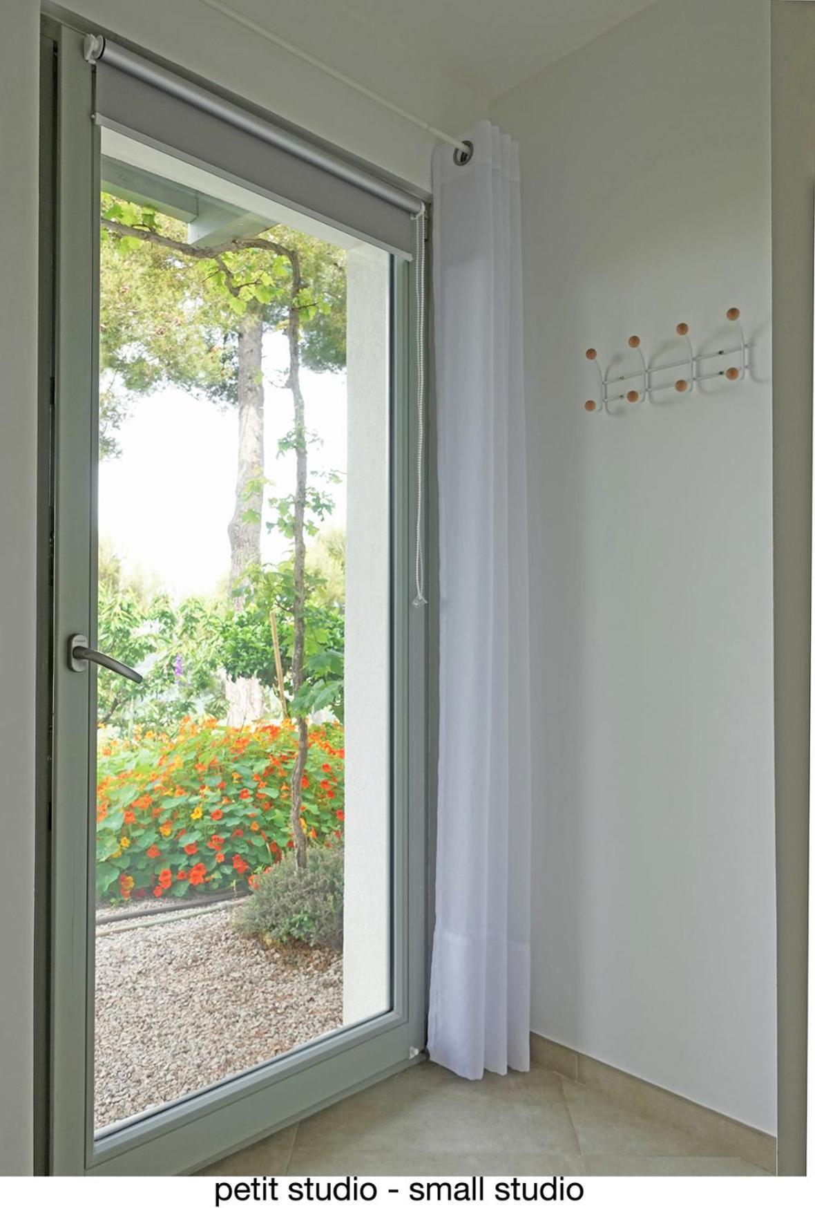 Apartamento 456 Chemin De La Pinede Menton Exterior foto